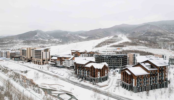 查看阿那亚拾雪川滑雪场套餐价格